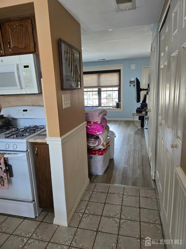 Photo - 115 Willett Ave