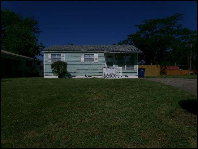 Building Photo - 2107 Muldrow Dr
