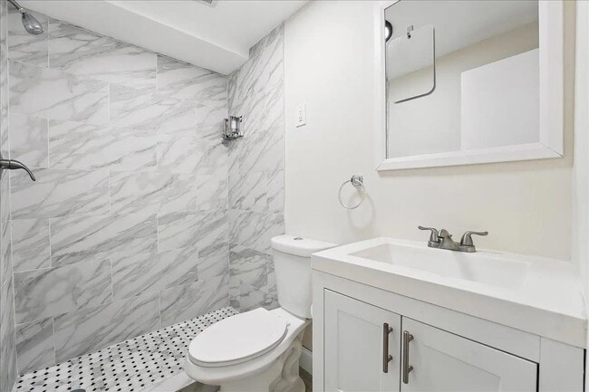 Photo - 12 SADDLEWOOD Ct