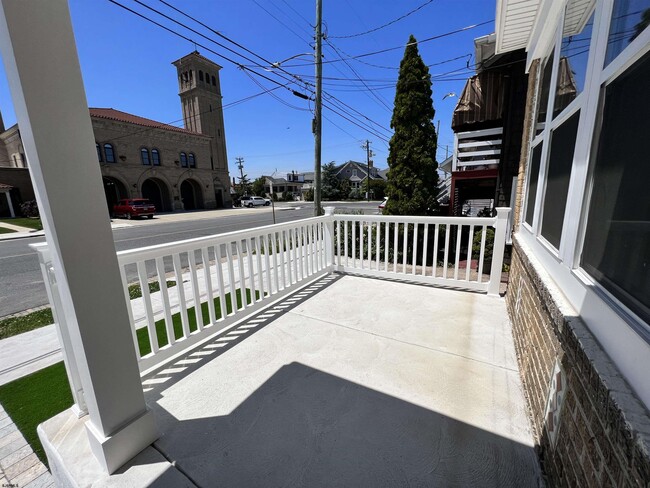 Photo - 17 N New Haven Ave