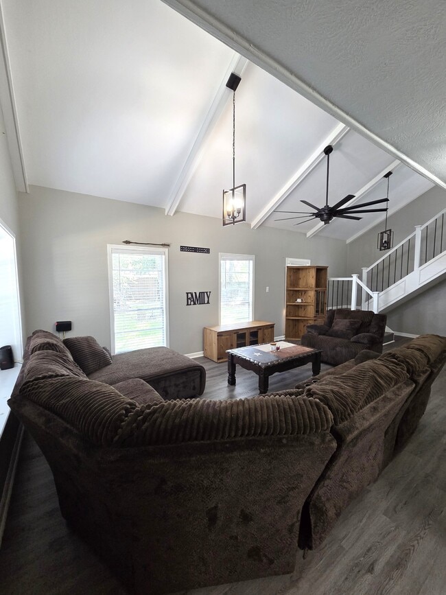 415 Co Rd 758