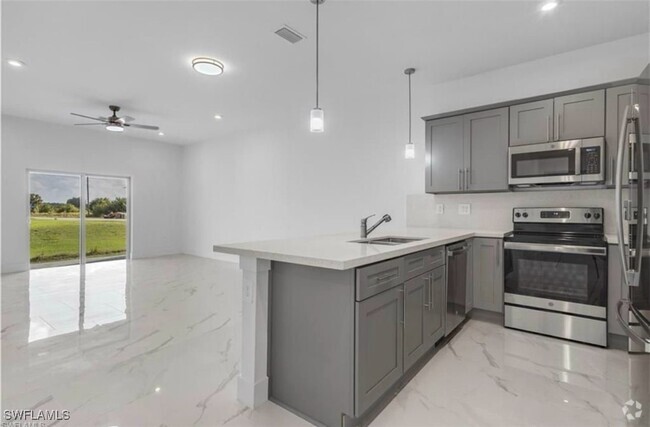 Building Photo - 402 Grant Blvd Rental