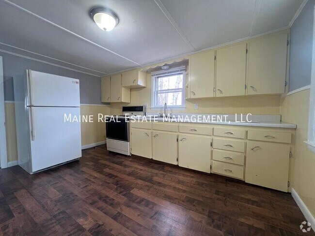 Building Photo - 1 Collins St Unit 1 Rental