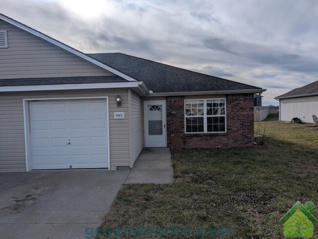 Building Photo - 905 Fall Meadow Ln