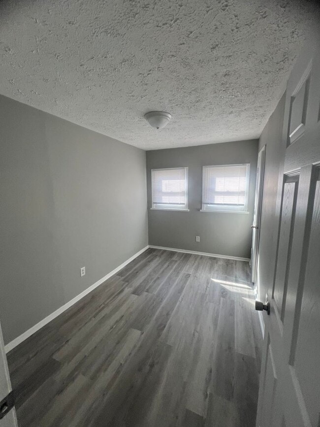 Photo - 2531 Howey Rd