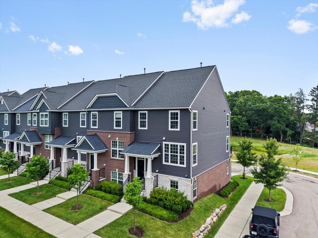 Photo - 202 N Sydney Ct