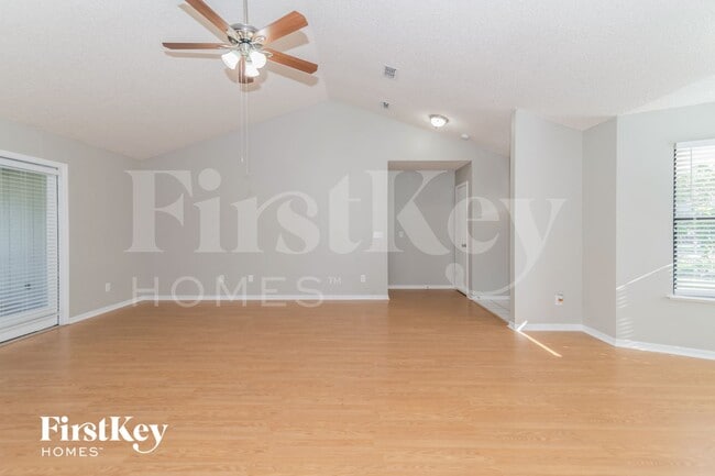 Photo - 8445 Hamden Rd