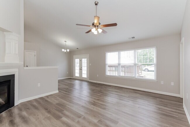 Photo - 10129 Green Hedge Ave