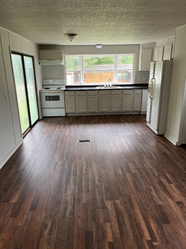 Photo - 326 Old Coffeeville Rd