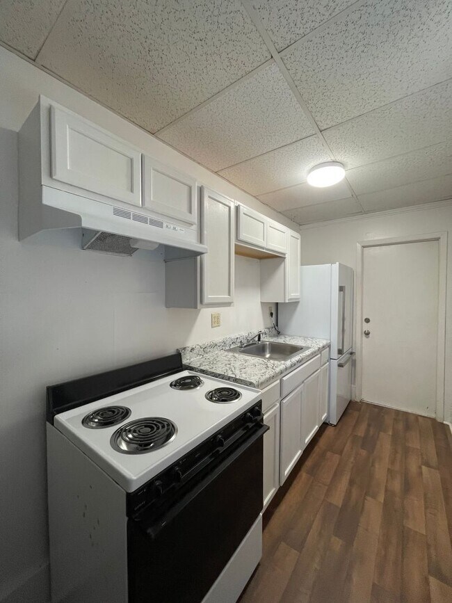 Photo - 883 Mulberry St Unit C