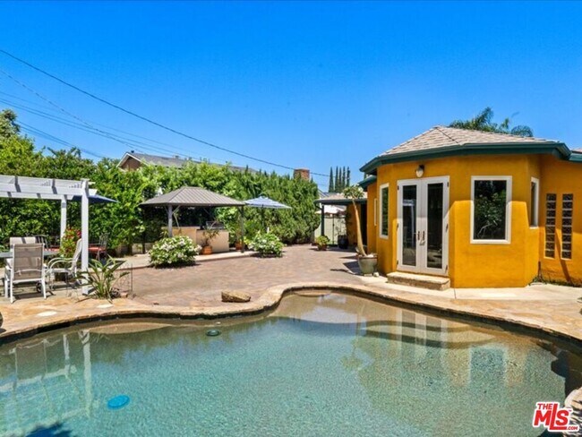 Photo - 14552 Hesby St