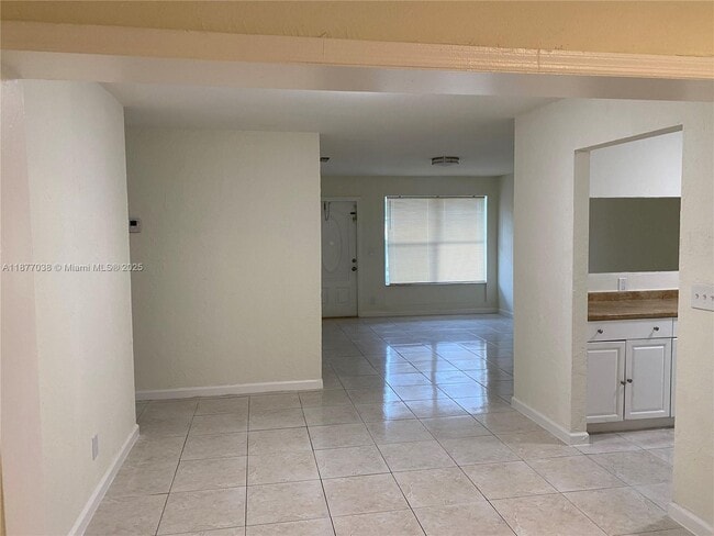 Photo - 1450 NW 31st Way
