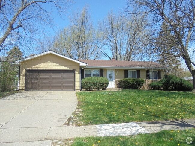 Building Photo - 66 Barrow Dr Rental