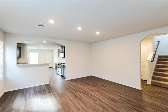 Photo - 435 Thompson Pl