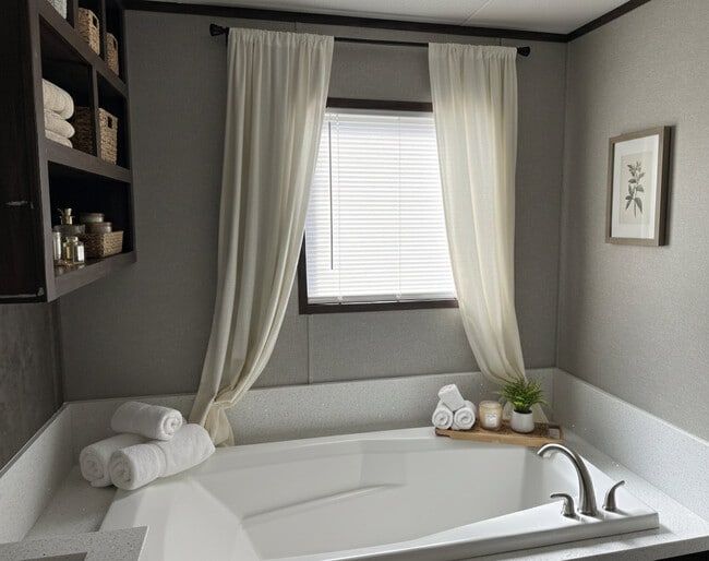 Photo - 1422 Spear St