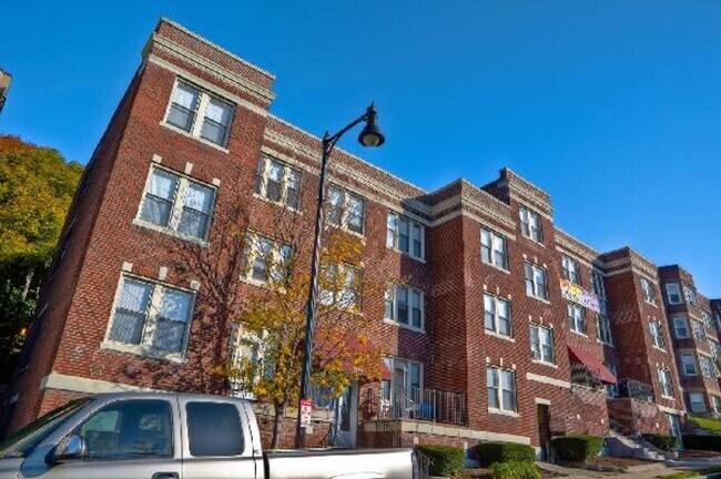 Building Photo - 1-1715 Commonwealth Ave