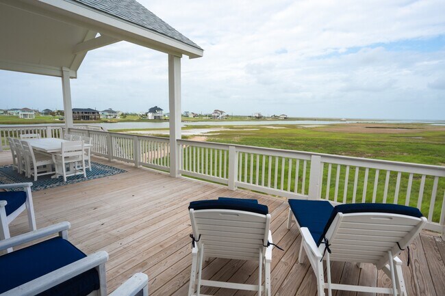 Photo - 18414 Indian Beach Ct