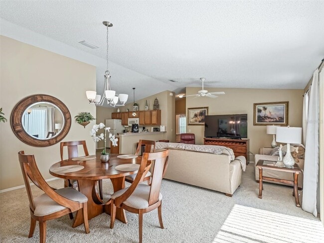 Photo - 1322 Hollyberry Pl