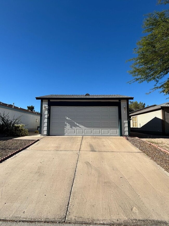 Photo - Charming single-story 3 Bed 2 Bath Green V...