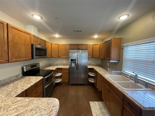 Photo - 111 Hillview Ln