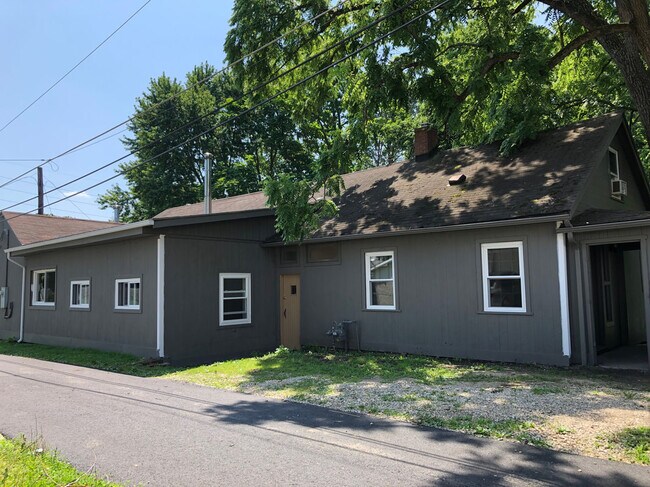 Photo - 210 S Hutchinson Ave