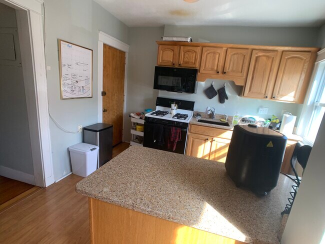 Photo - 1504 Commonwealth Ave Unidad 3