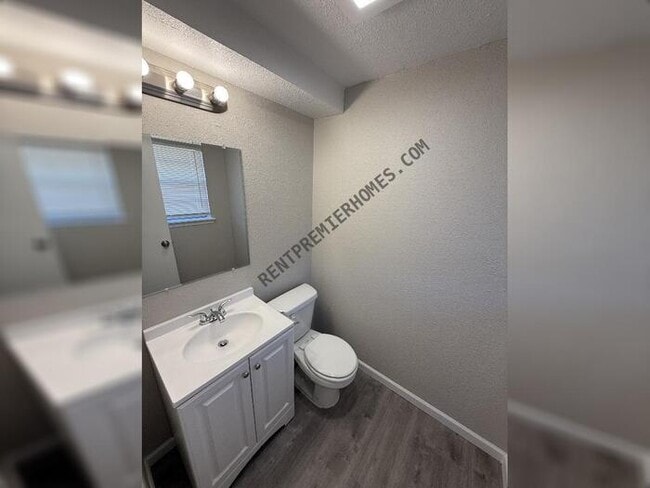 Photo - 1425 Marydale Ave