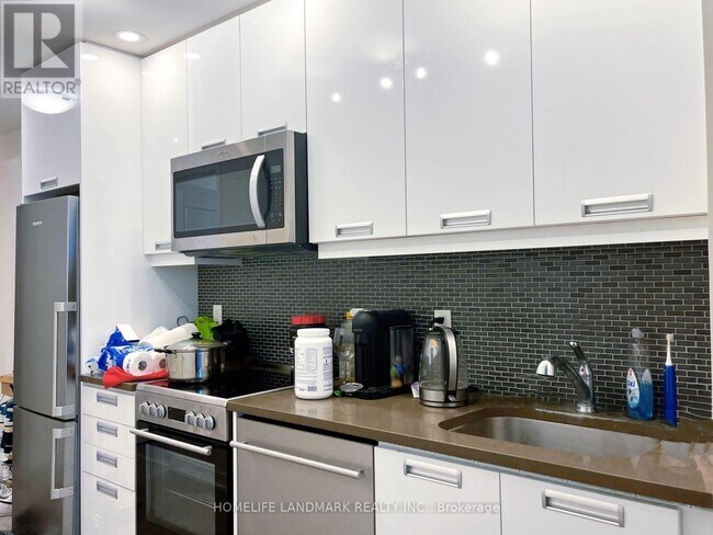 Photo - 99 John St Unit 207