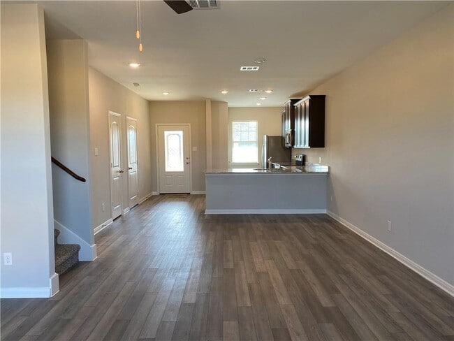 Photo - 261 Mount Vernon Way