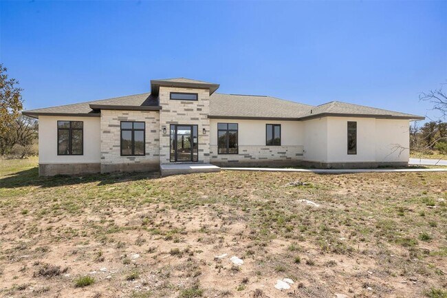 Photo - 333 Spicewood Trails Dr