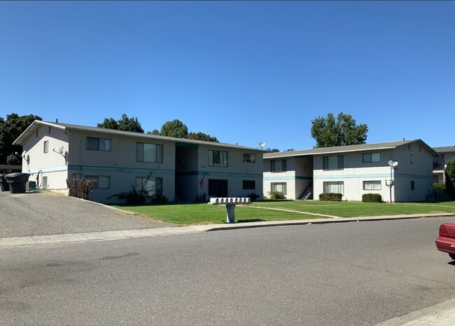 Photo - Harper on Hood