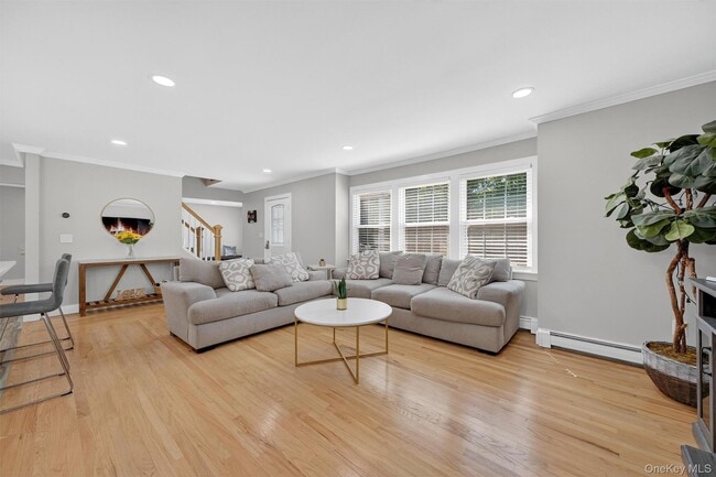Photo - 3208 Douglas Dr
