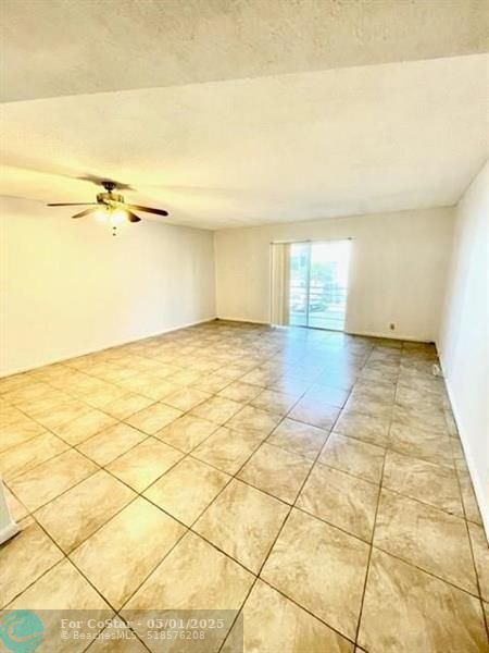 Photo - 2061 NW 47th Terrace Unidad 210 Rental
