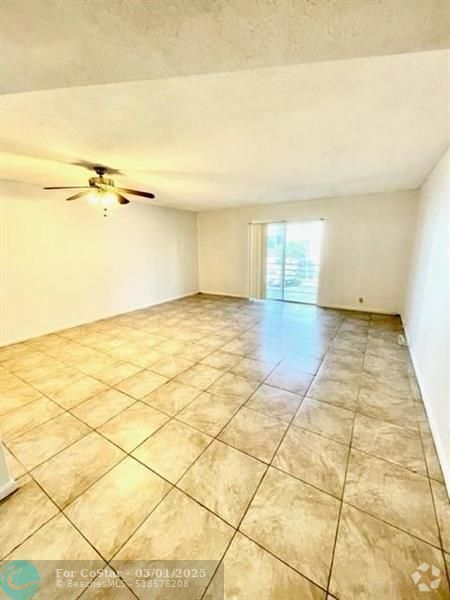 Building Photo - 2061 NW 47th Terrace Unit 210 Rental