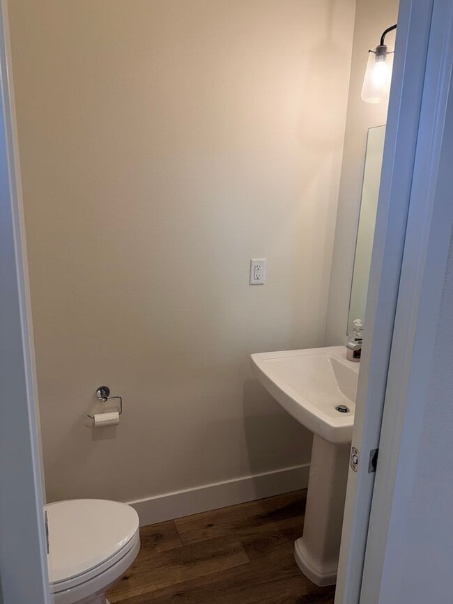 Photo - 4808 SE Franklin St