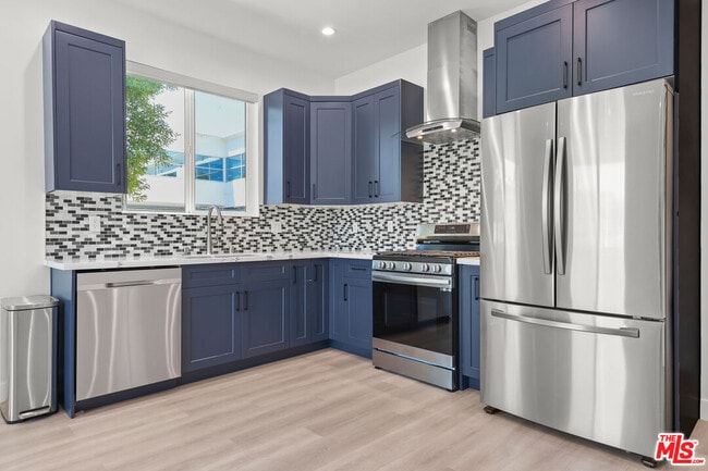 Photo - 119-119 S Myers St