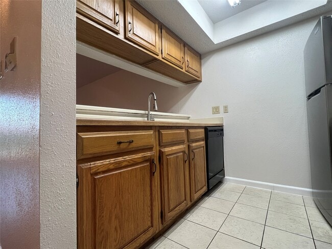 Photo - 2826 S Bartell Dr Unit 21