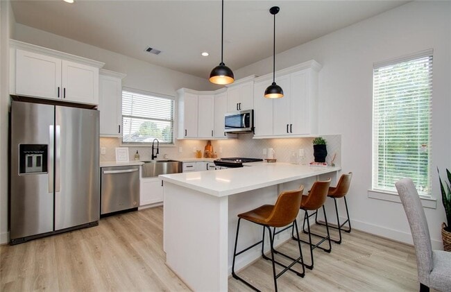 Photo - 2309 Eagle St