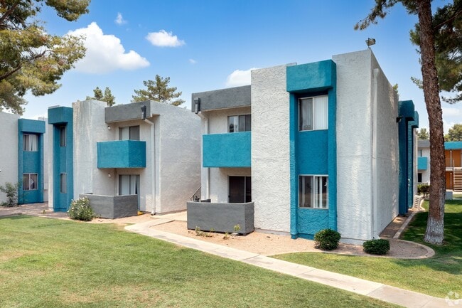 Sycamore Square Apartments