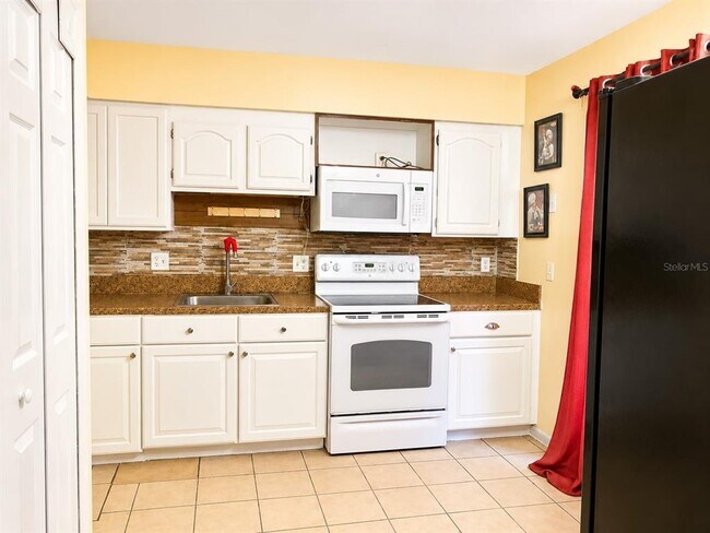 Photo - 5885 Dahlia Dr Unit 106/9