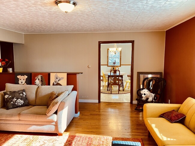 Building Photo - 606 S Webber St Rental