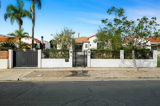 Photo - 1621 Hi Point St