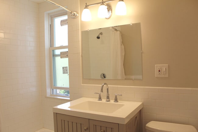 Photo - 61 Wenham St Unit 2