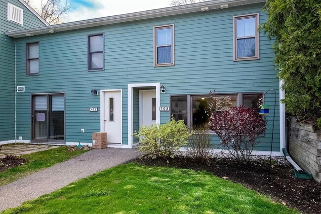 Building Photo - 508 Piscassic St