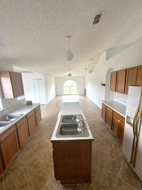 Photo - 565 Eagle Ct