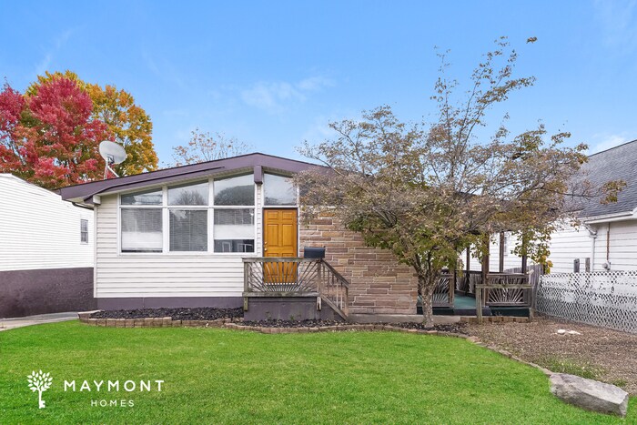 Photo - 952 Carnegie Ave