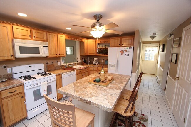 Photo - 18 Great Hill Rd