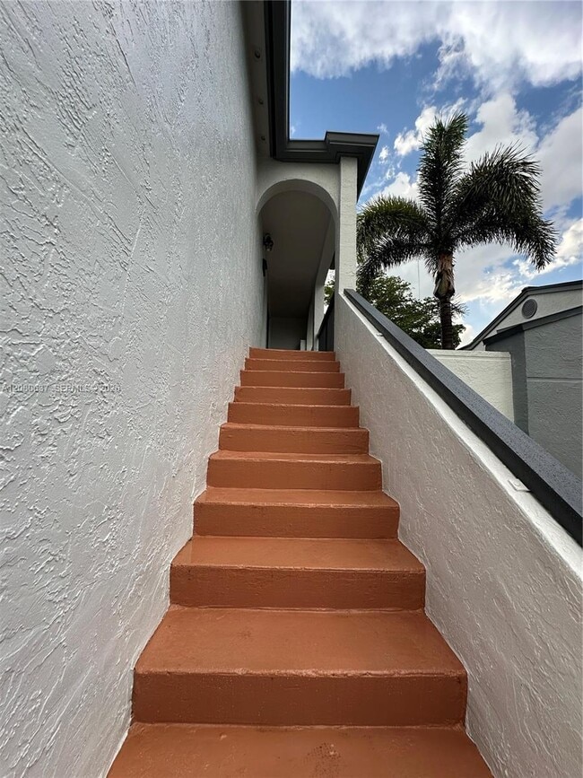 Photo - 18224 Mediterranean Blvd Unit 8-17