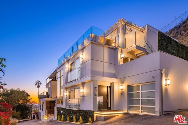 Building Photo - 9318 Warbler Way Rental
