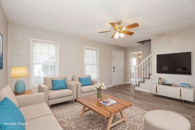 Photo - 201 Linville Ct